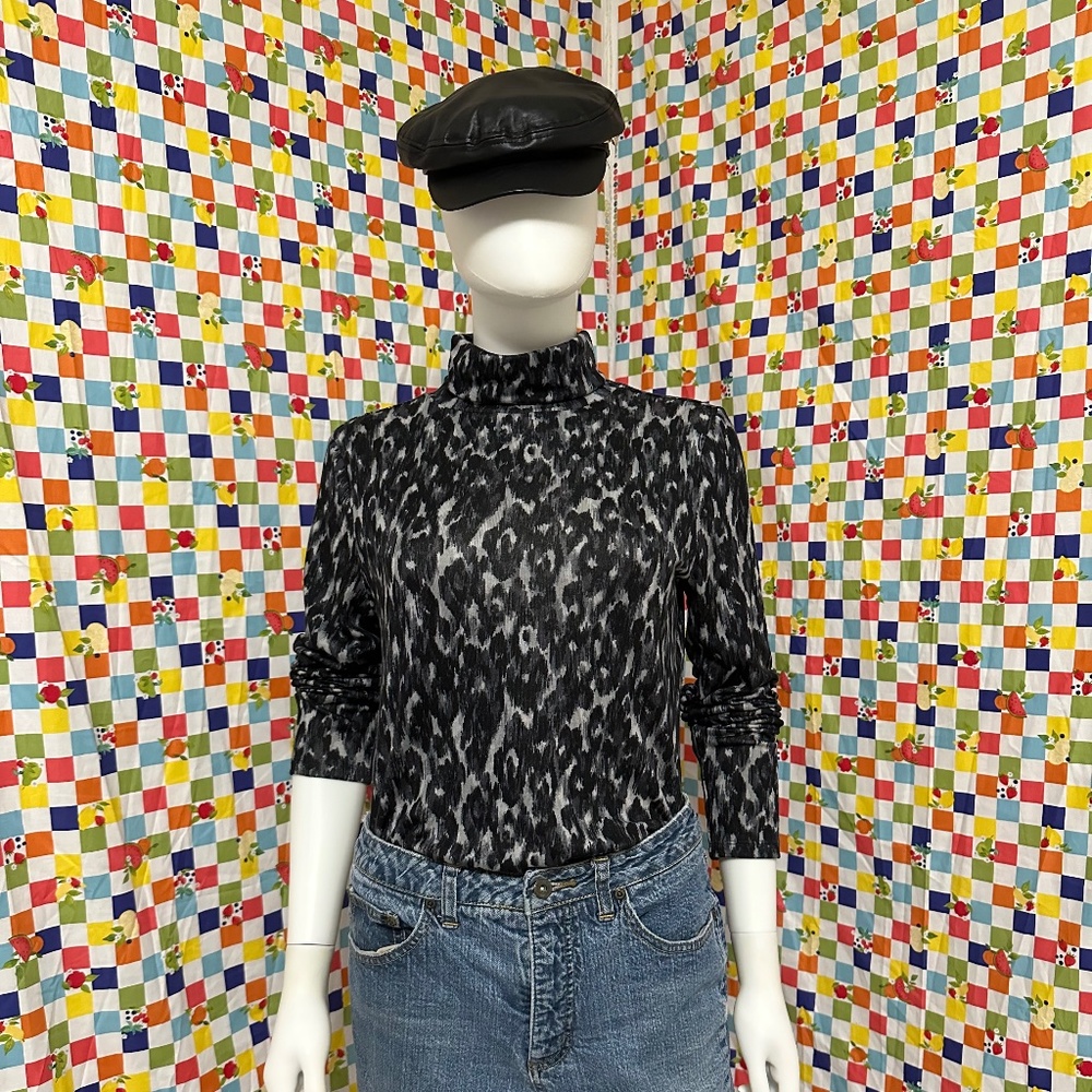 LOFT turtleneck leopard  print blouse